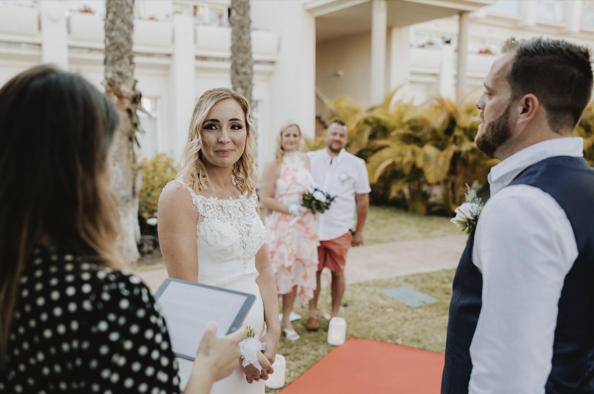 Oficiante de boda bilingue canarias