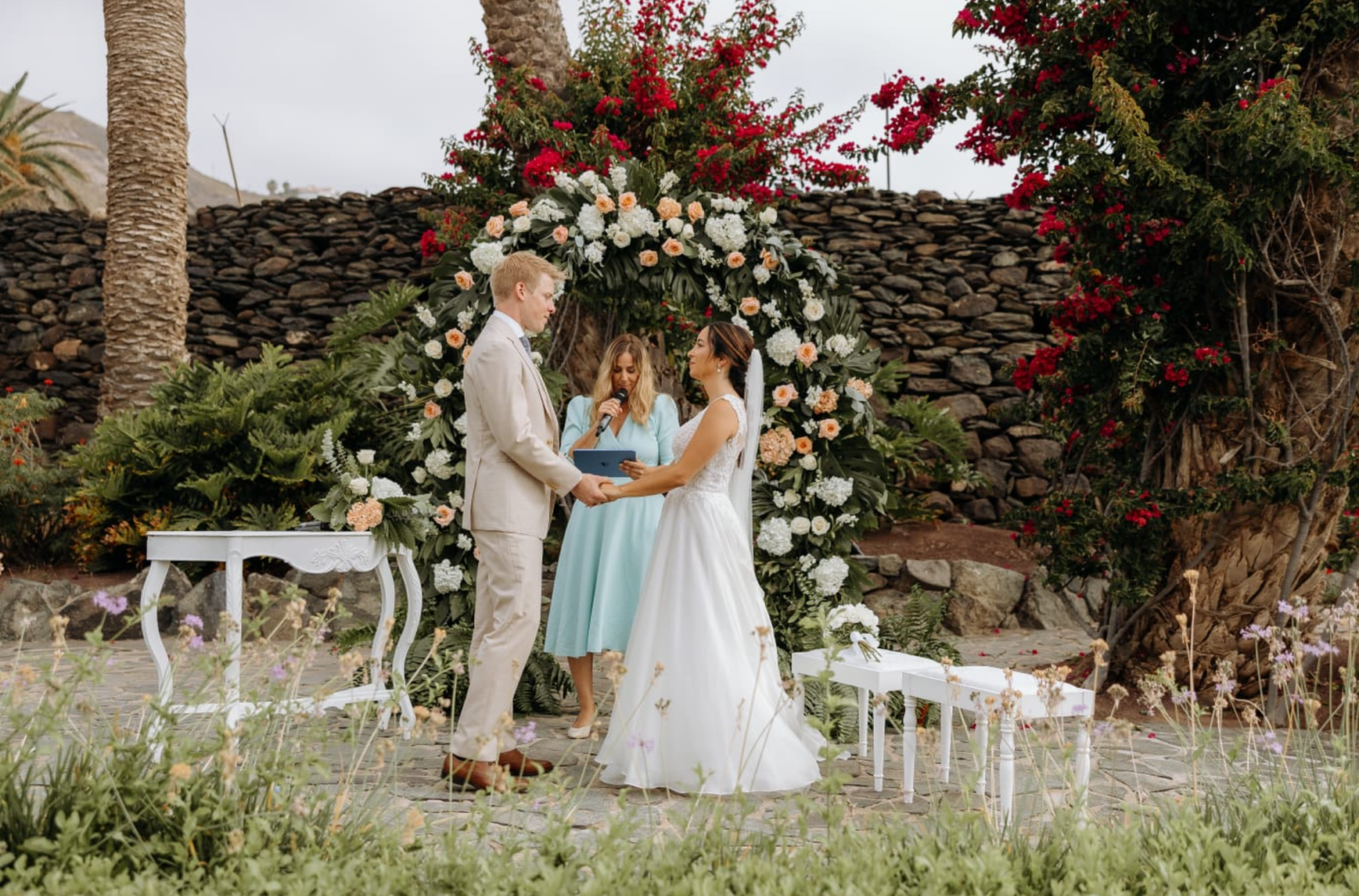 Quien oficia la boda