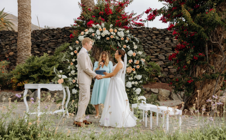 Quien oficia la boda