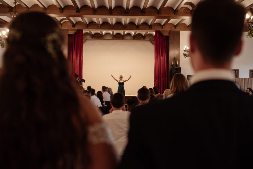 Baile durante el banquete de boda
